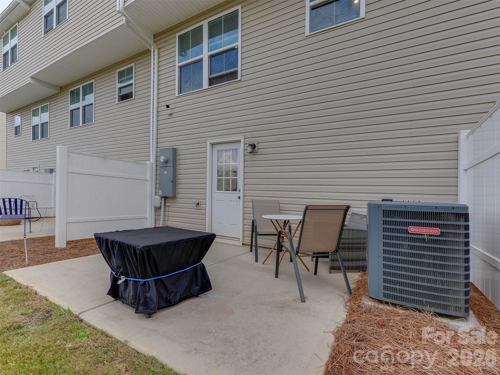 Townhouse at 6105 Cutwater Circle, Charlotte, photo 34 of 41