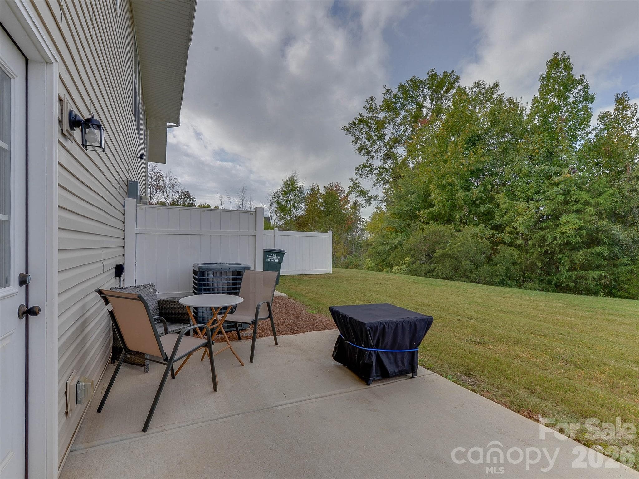 Townhouse at 6105 Cutwater Circle, Charlotte, photo 35 of 41