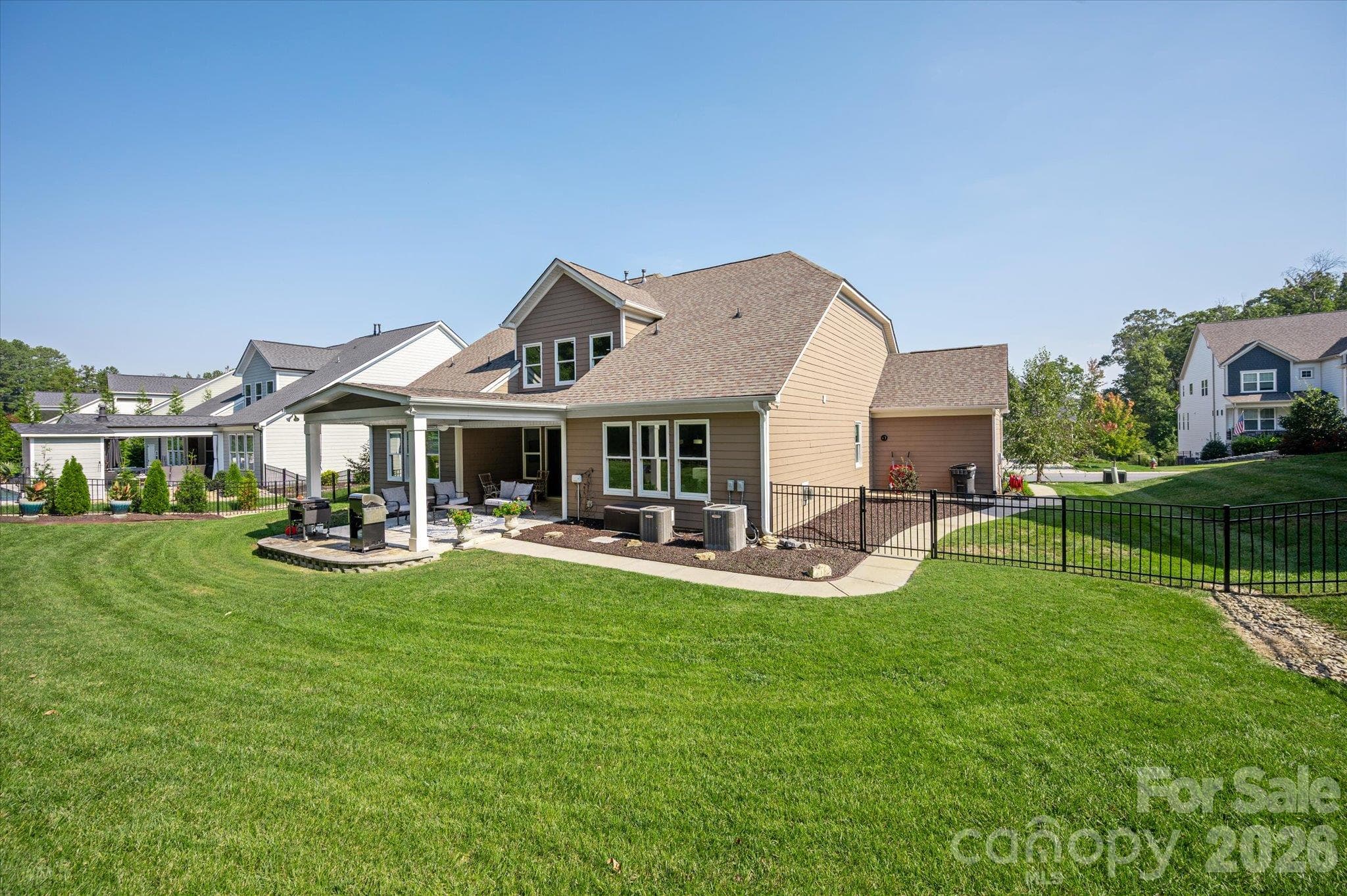 Single Family Residence at 7051 Wyngate Place, Lancaster, photo 26 of 30