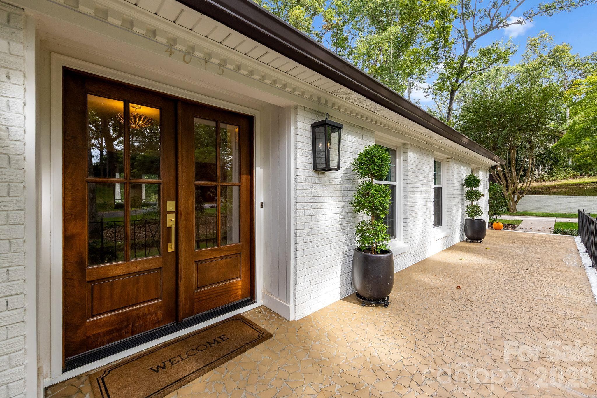 Single Family Residence at 4015 Oldfield Road, Charlotte, photo 2 of 48
