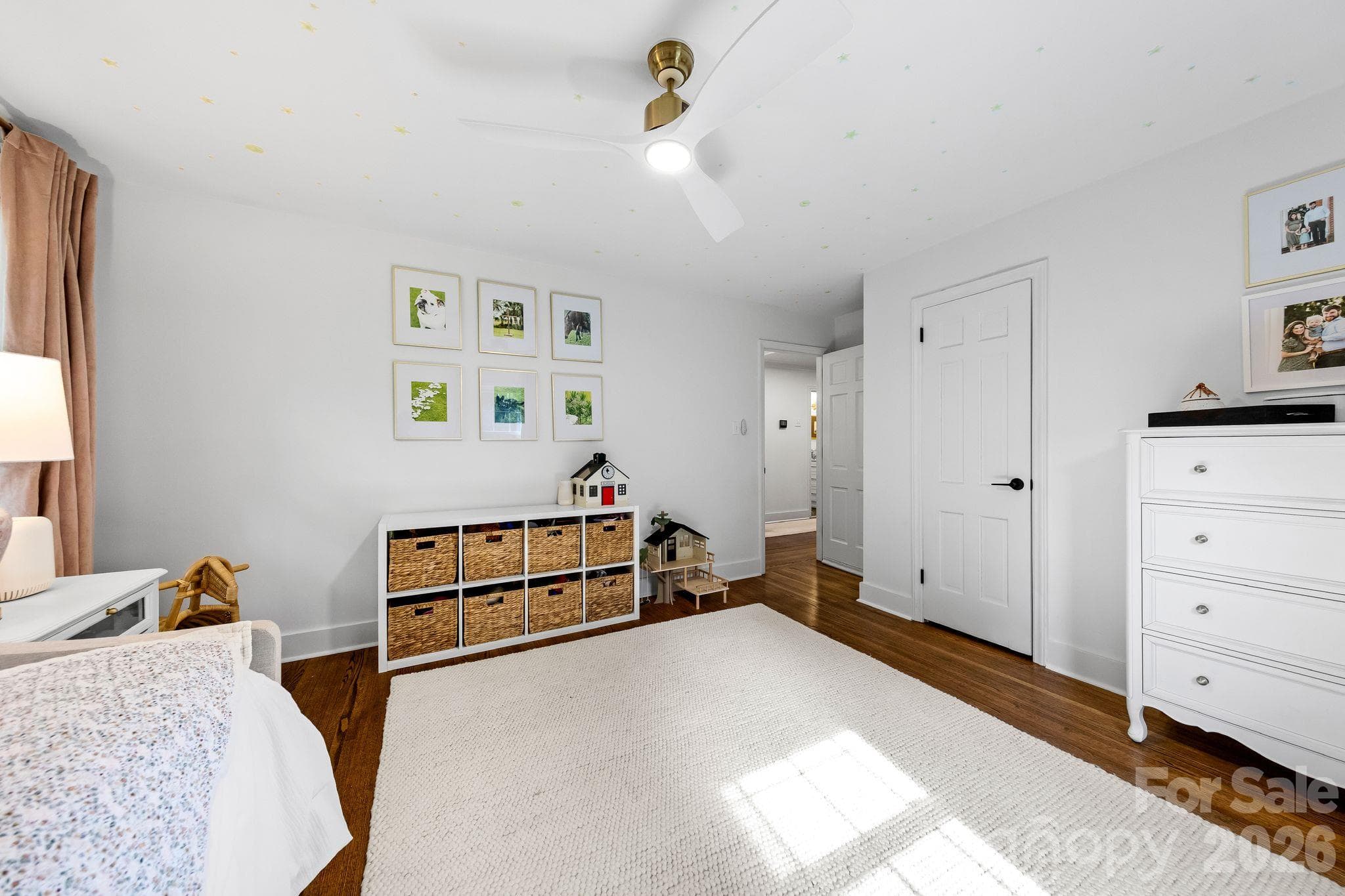 Single Family Residence at 4015 Oldfield Road, Charlotte, photo 19 of 48