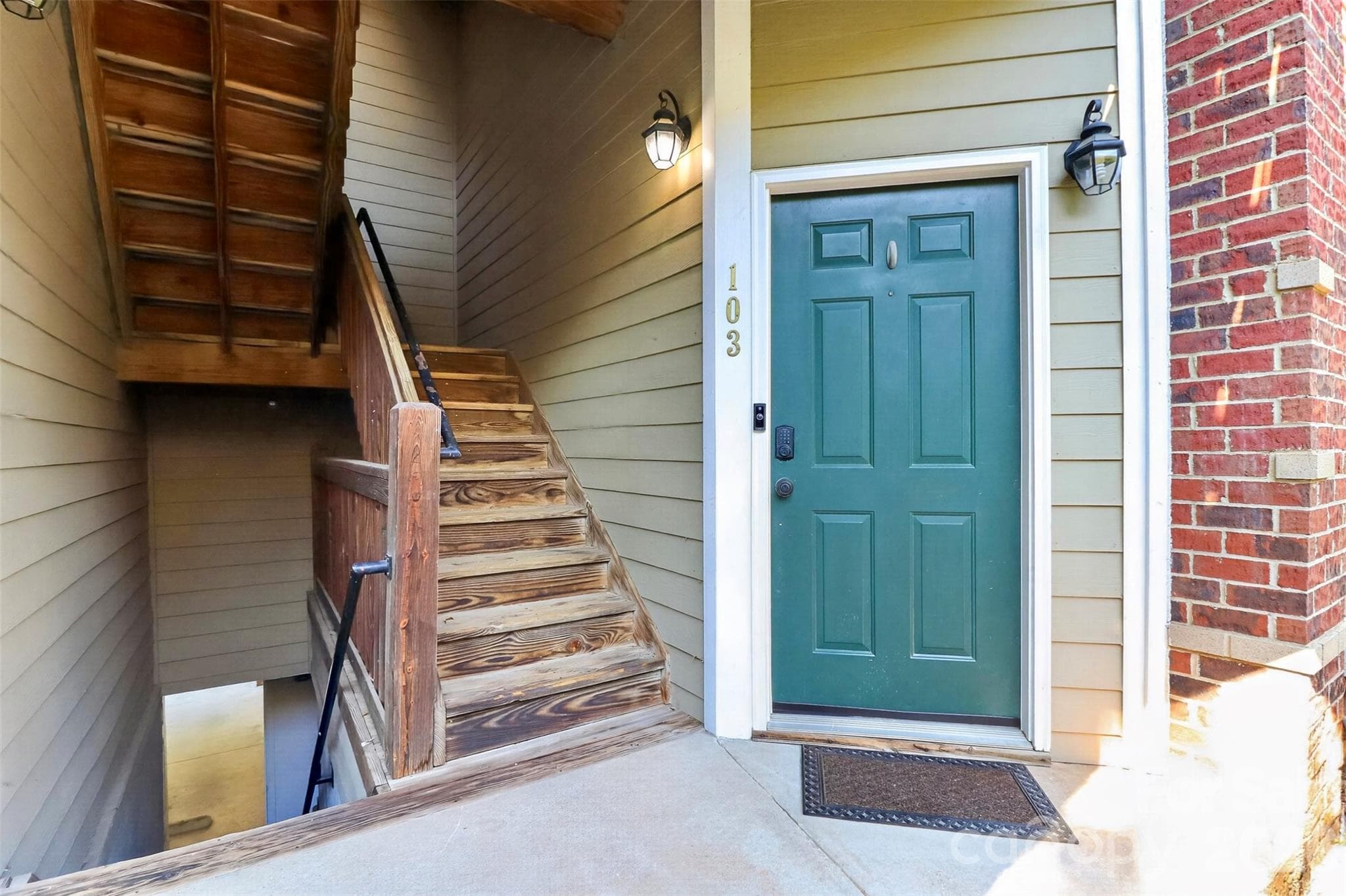 Condominium at 226 S Torrence Street, Charlotte, photo 3 of 29