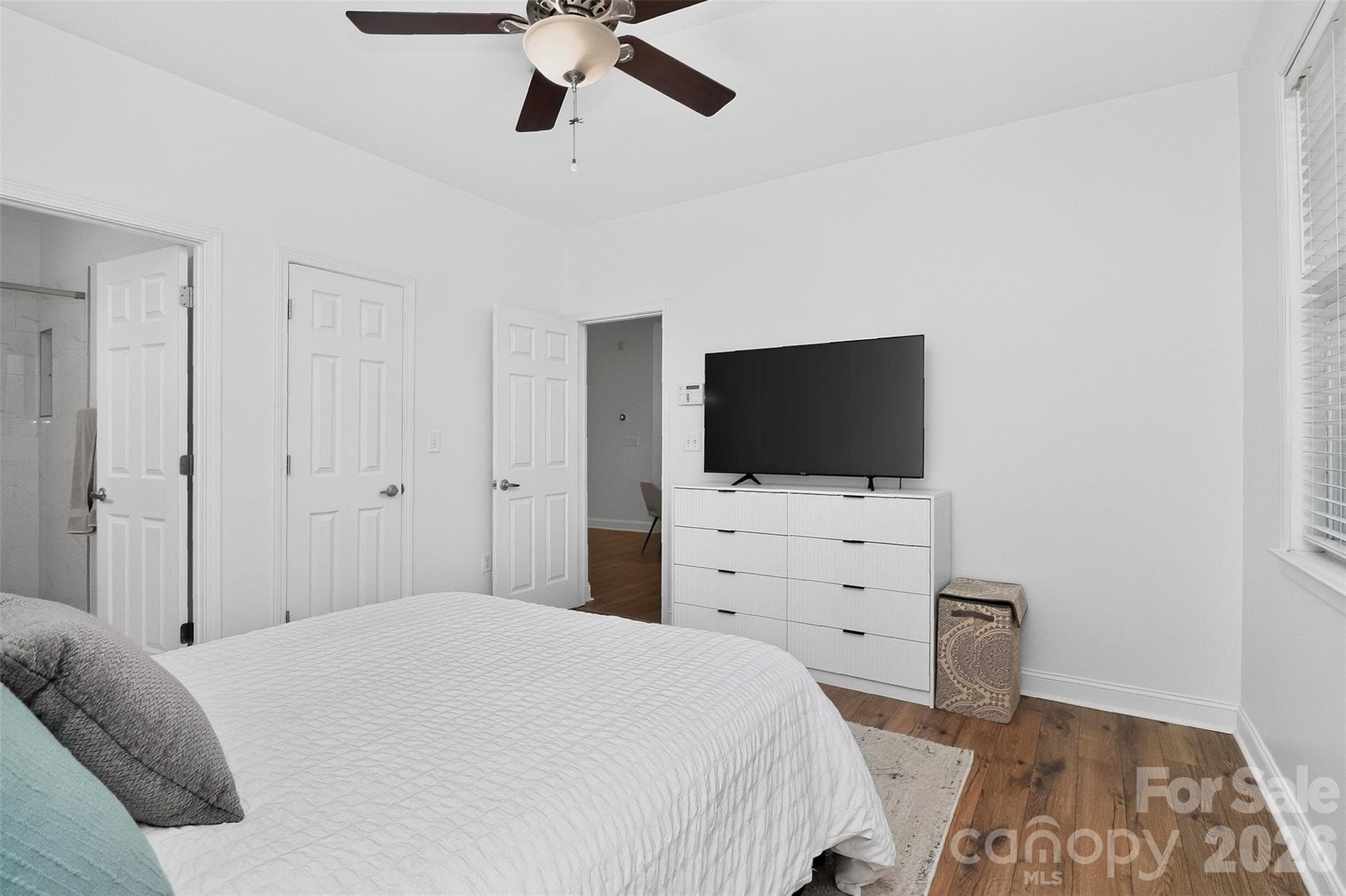 Condominium at 226 S Torrence Street, Charlotte, photo 17 of 29