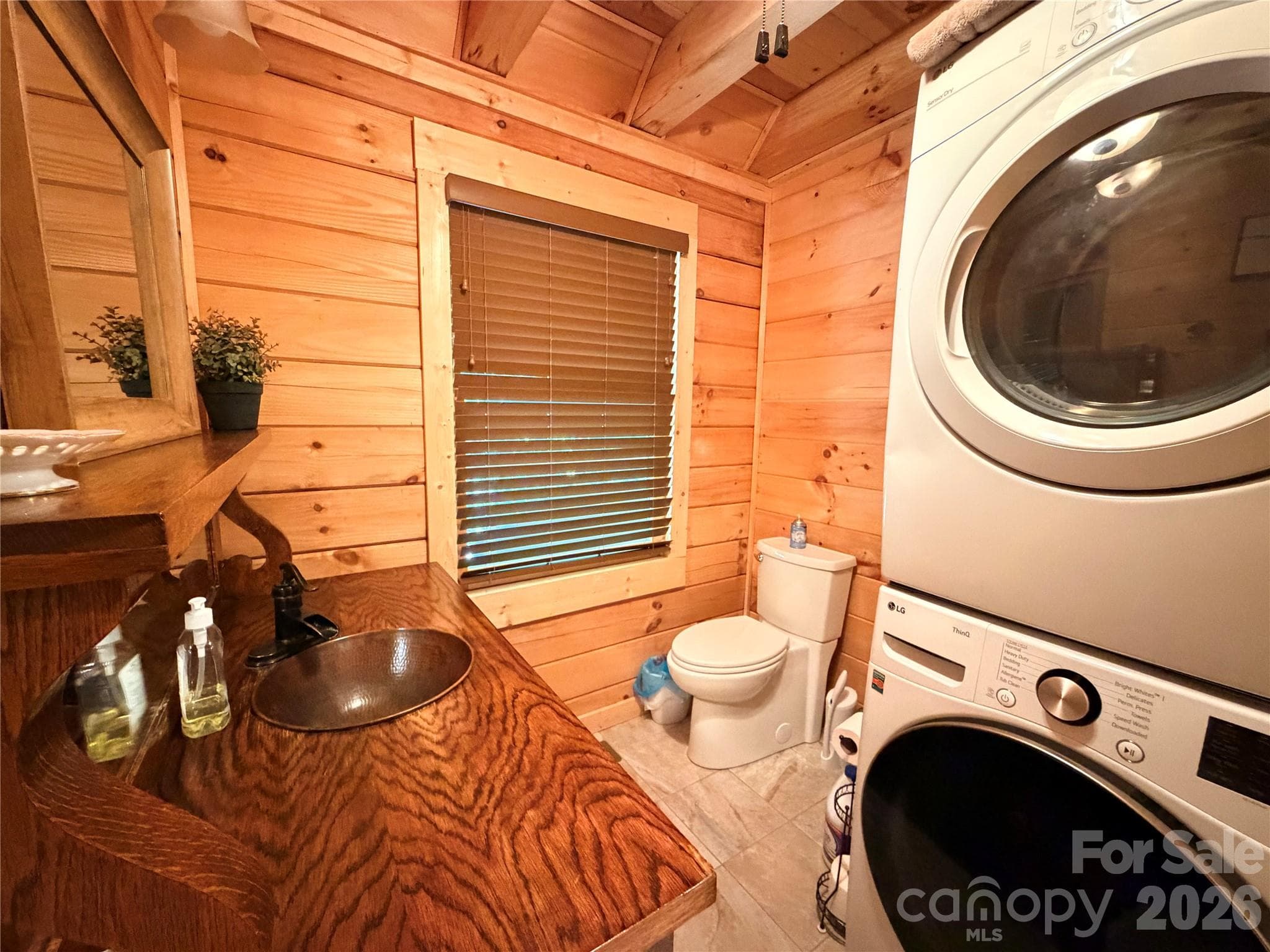 Single Family Residence at 143 Redbird Drive, Lake Lure, photo 3 of 25