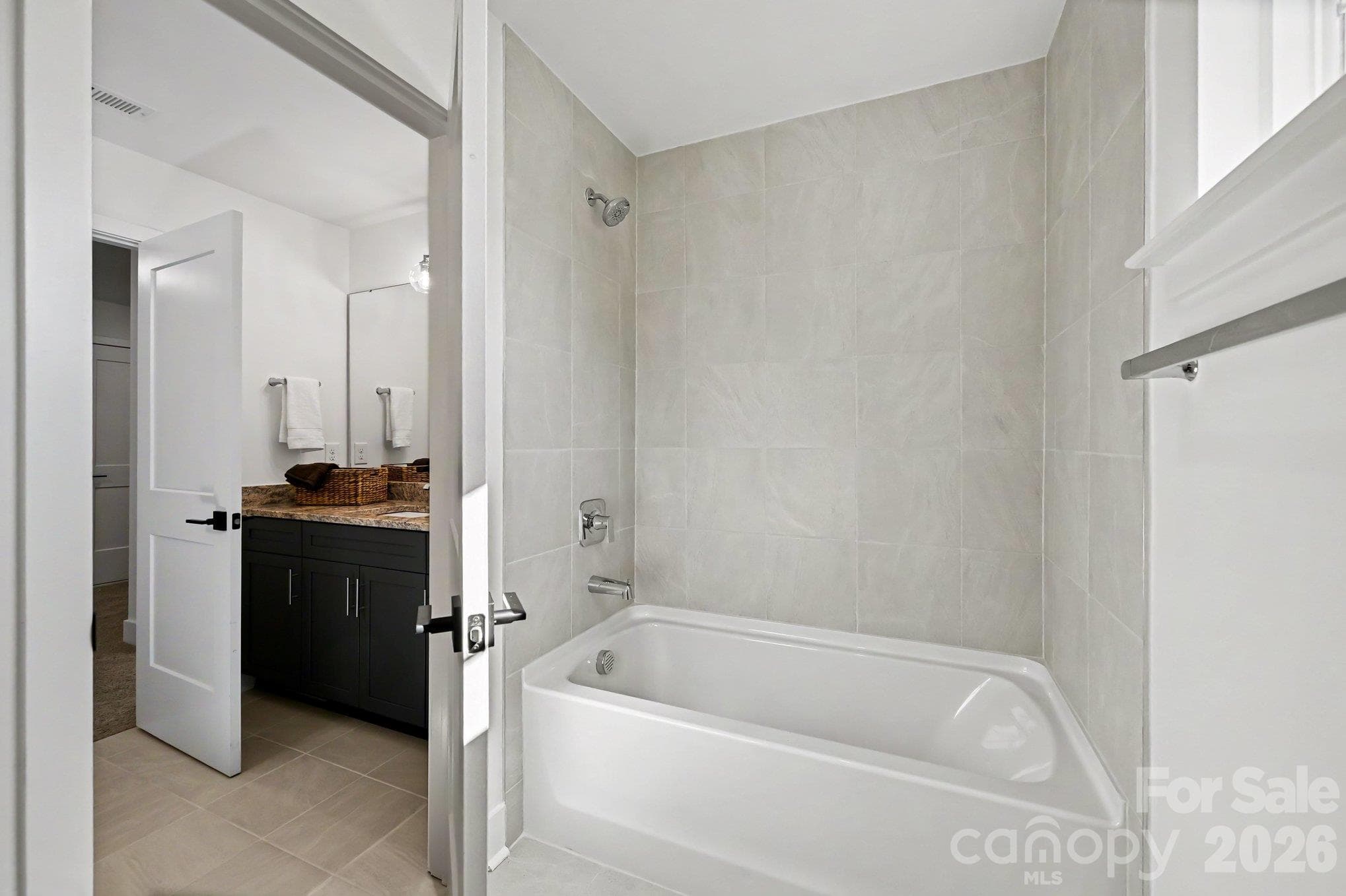 *Photo is of the same floor plan completed. - 2041 Haverhill Lane, York