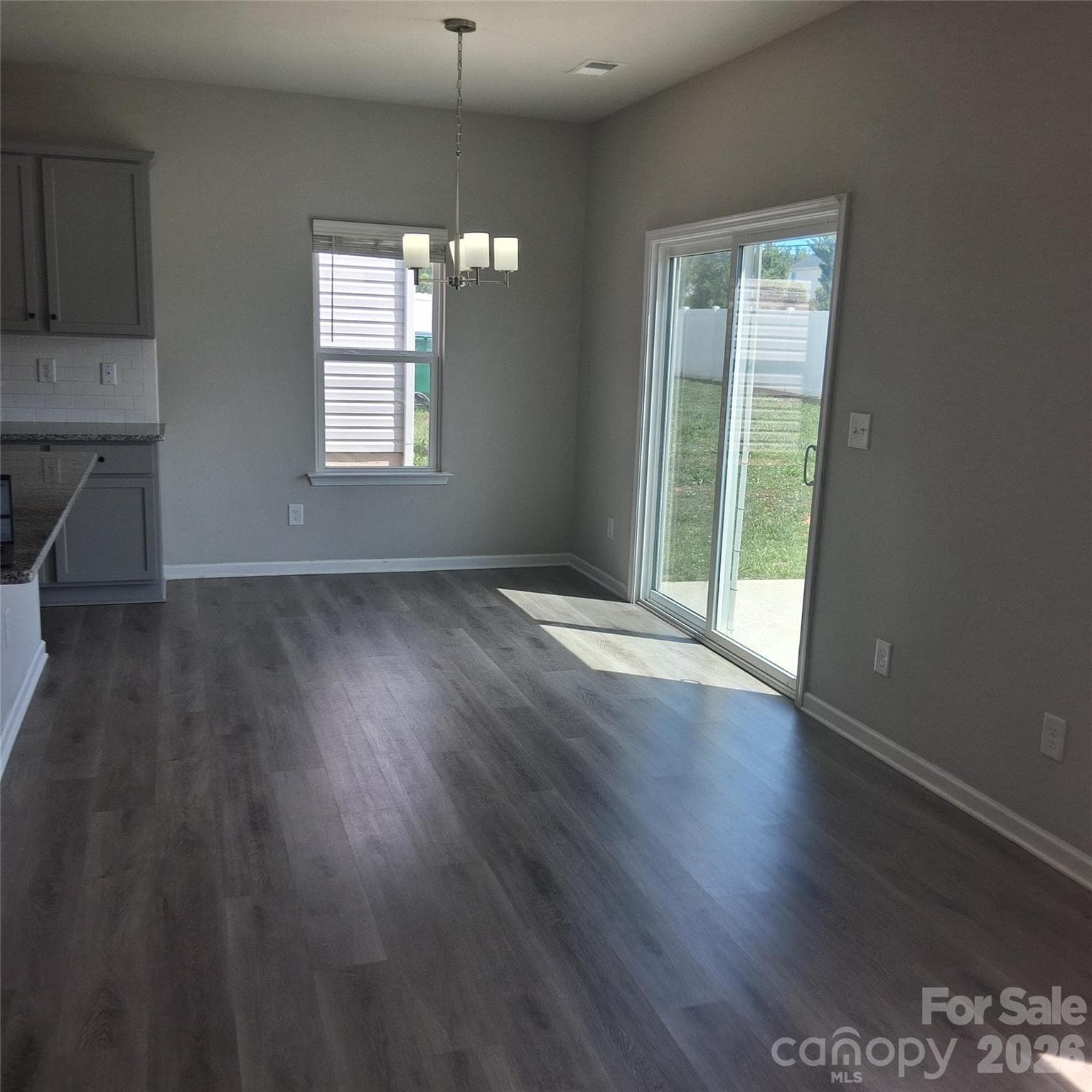 Single Family Residence at 4213 Stoneygreen Lane, Charlotte, photo 10 of 38