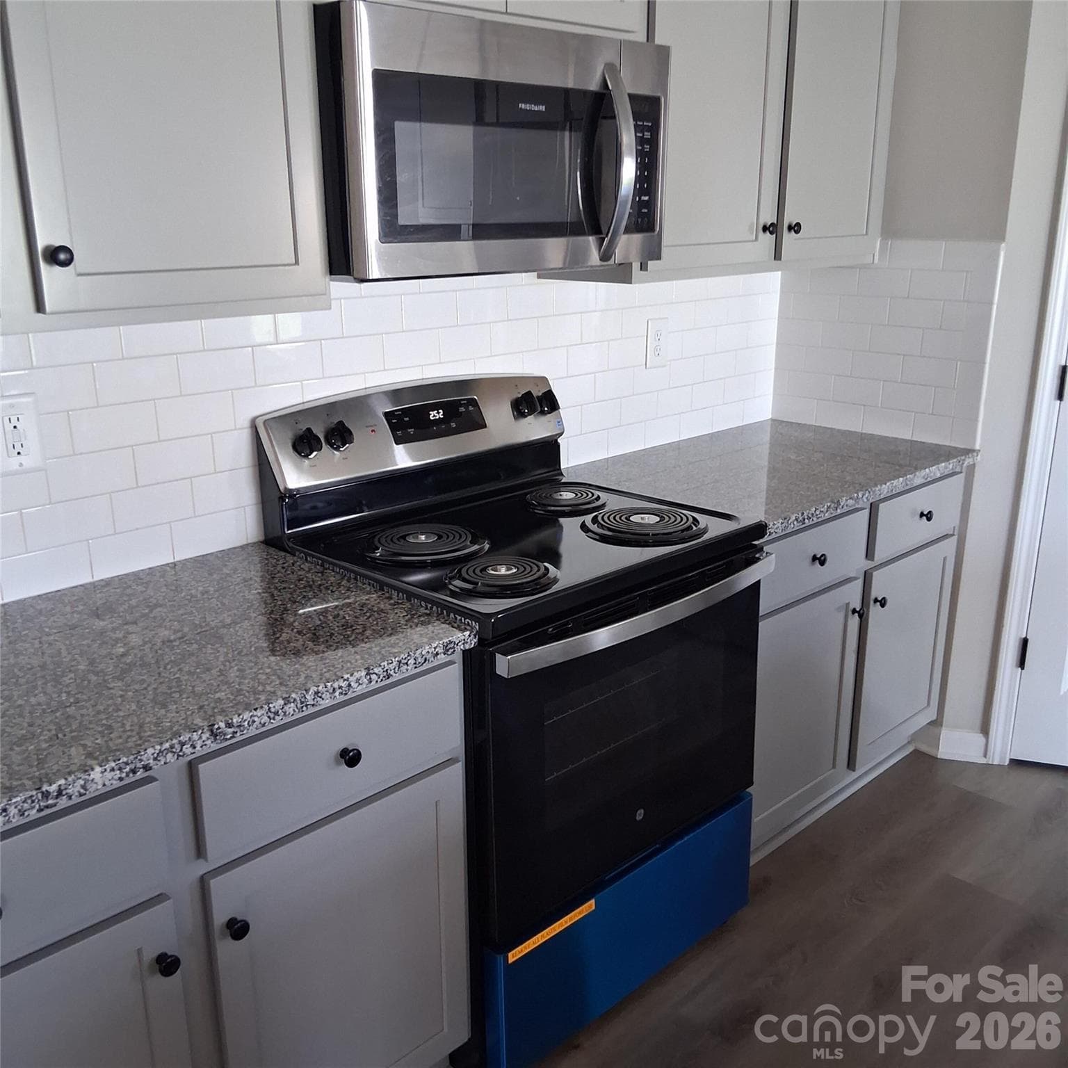Single Family Residence at 4213 Stoneygreen Lane, Charlotte, photo 13 of 38