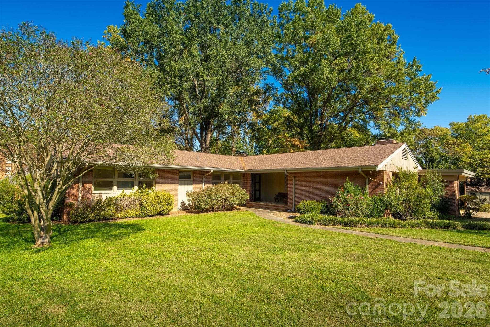 Single Family Residence at 160 17th Avenue NW, Hickory, photo 2 of 48