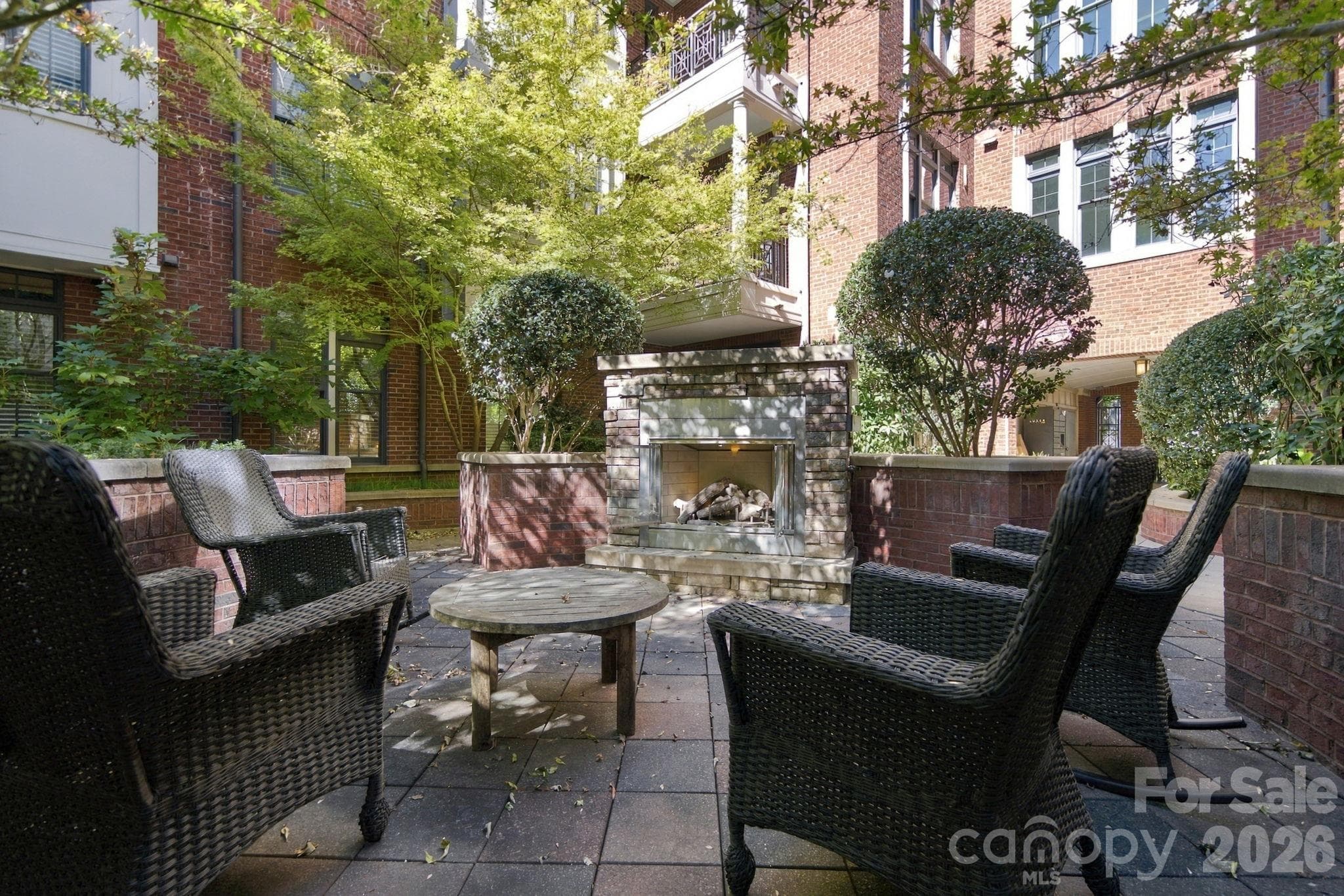Condominium at 2810 Selwyn Avenue, Charlotte, photo 19 of 28