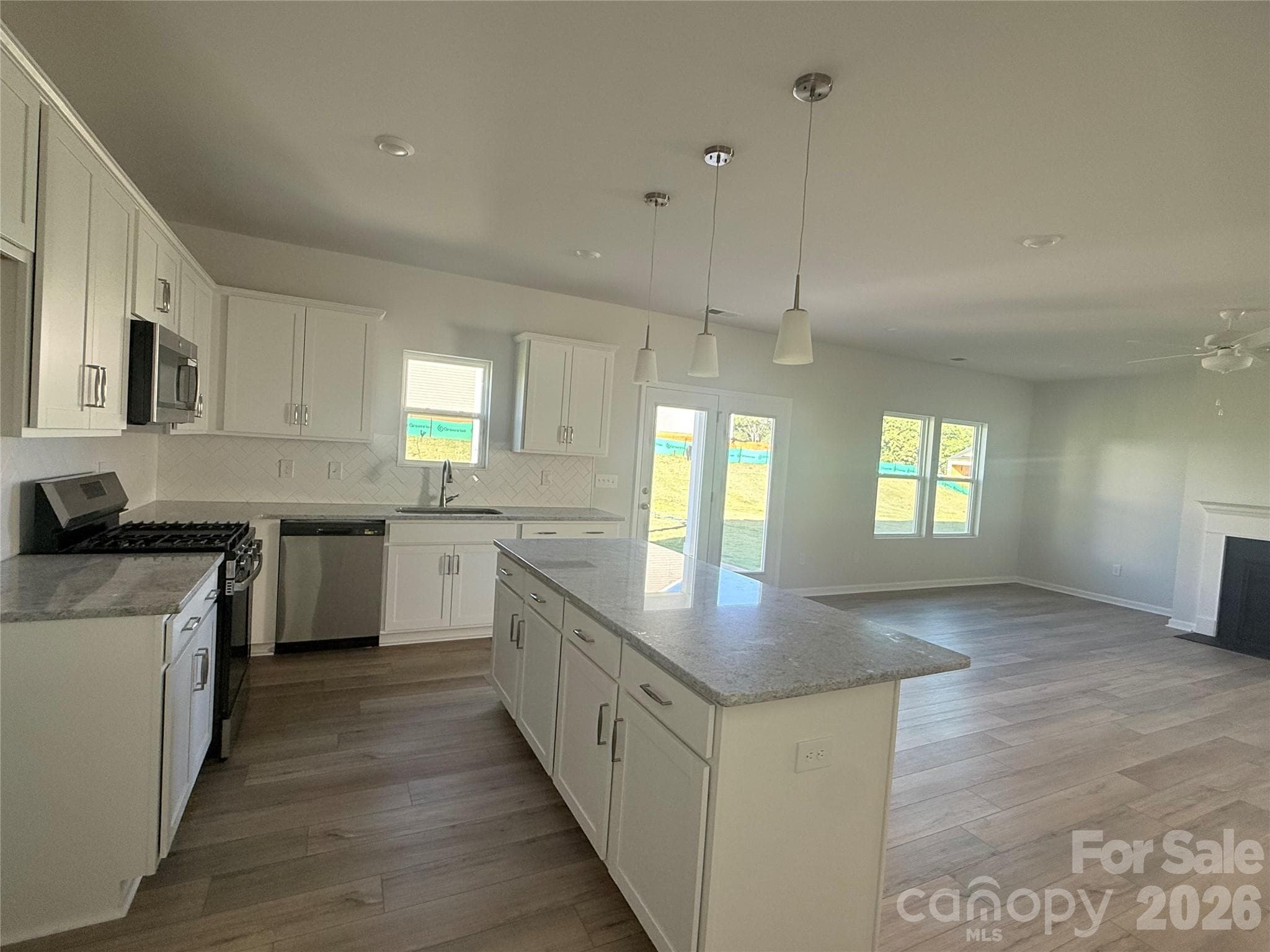 Large kitchen island - 1227 Bansal Drive, Charlotte