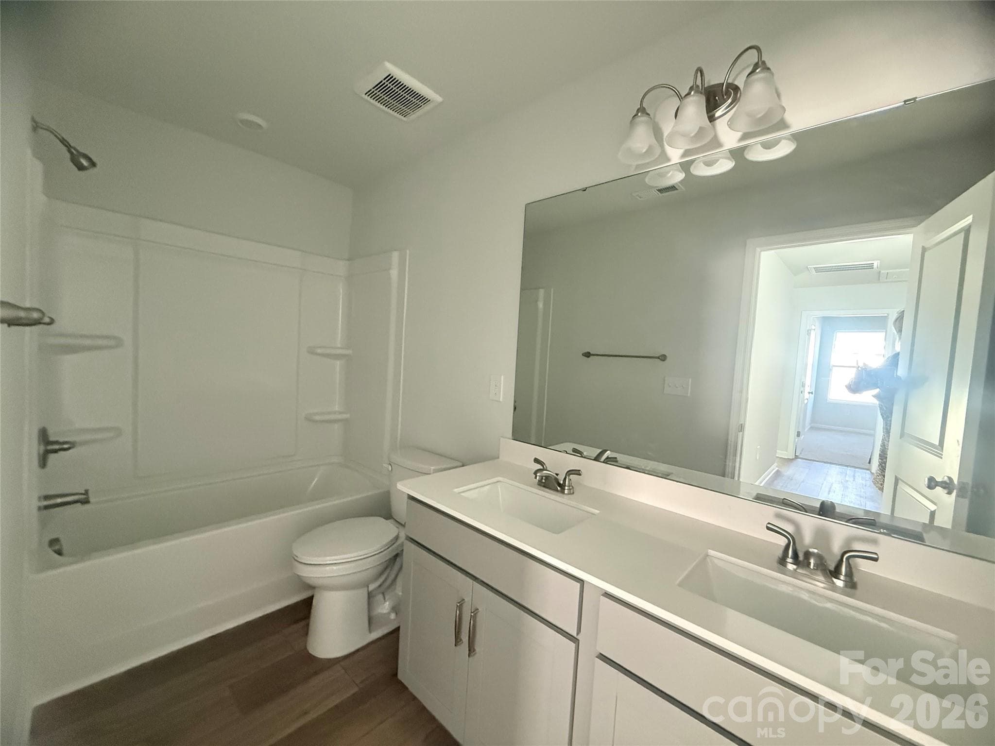 Upstairs hallway bath with shower/bath combination - 1227 Bansal Drive, Charlotte
