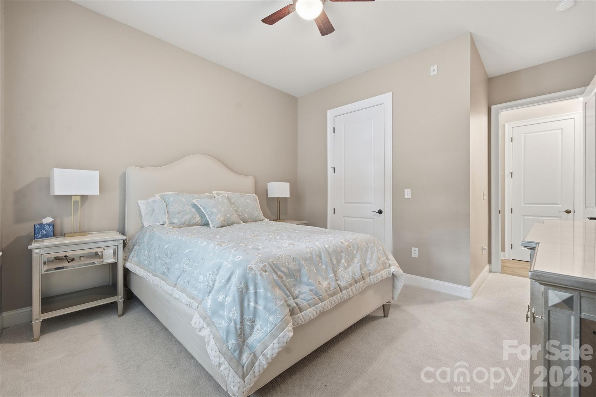 Condominium at 2810 Selwyn Avenue, Charlotte, photo 12 of 28