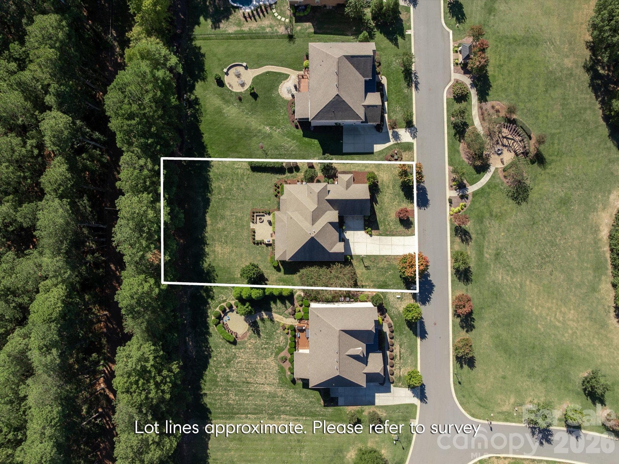 Single Family Residence at 105 Highclere Drive, Waxhaw, photo 2 of 36