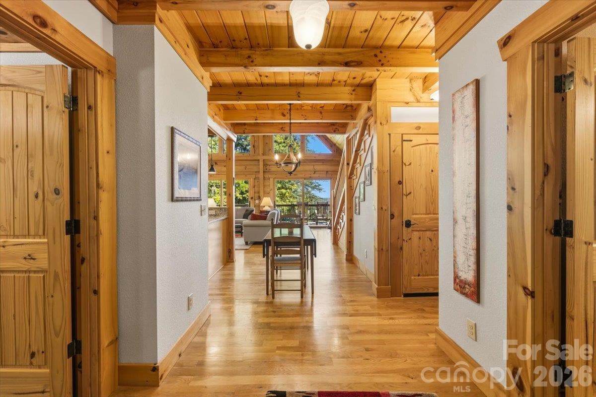 Front Entrance Way Main Level - 1016 Horizon Trail, Nebo