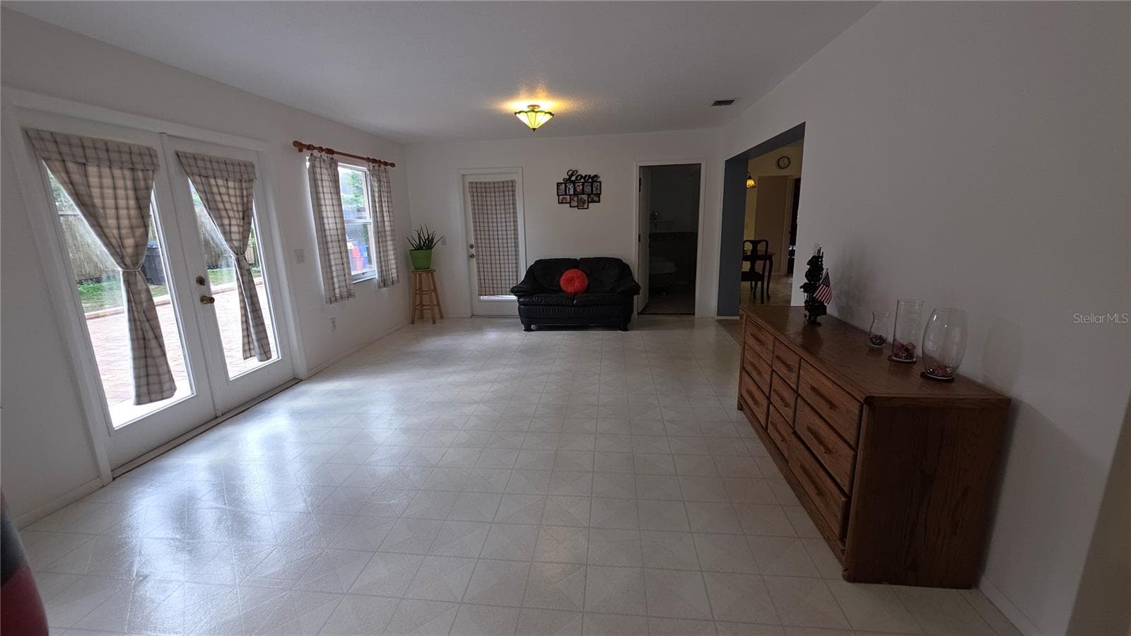 Large Florida Room - 7514 HERRICKS LOOP, ORLANDO