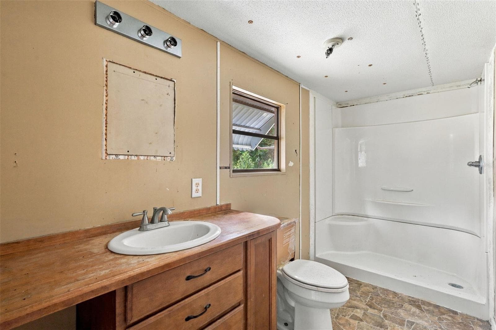 Manufactured Home at 8946 SW 33RD CT, OCALA, photo 20 of 50