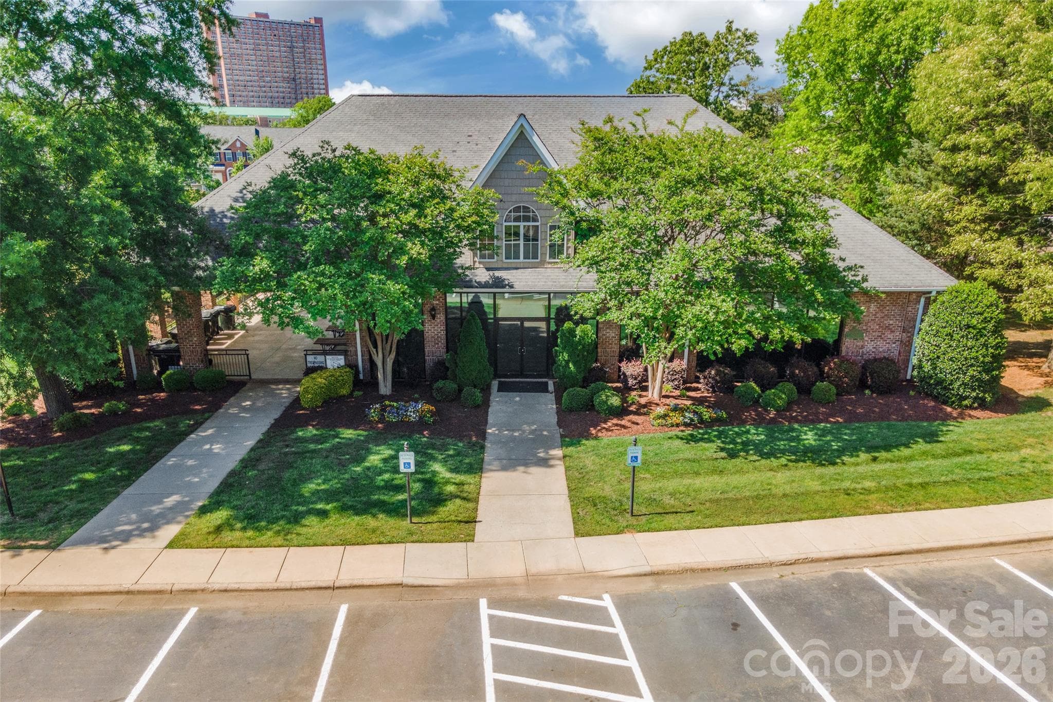 Single Family Residence at 837 Lion Lane, Fort Mill, photo 31 of 36
