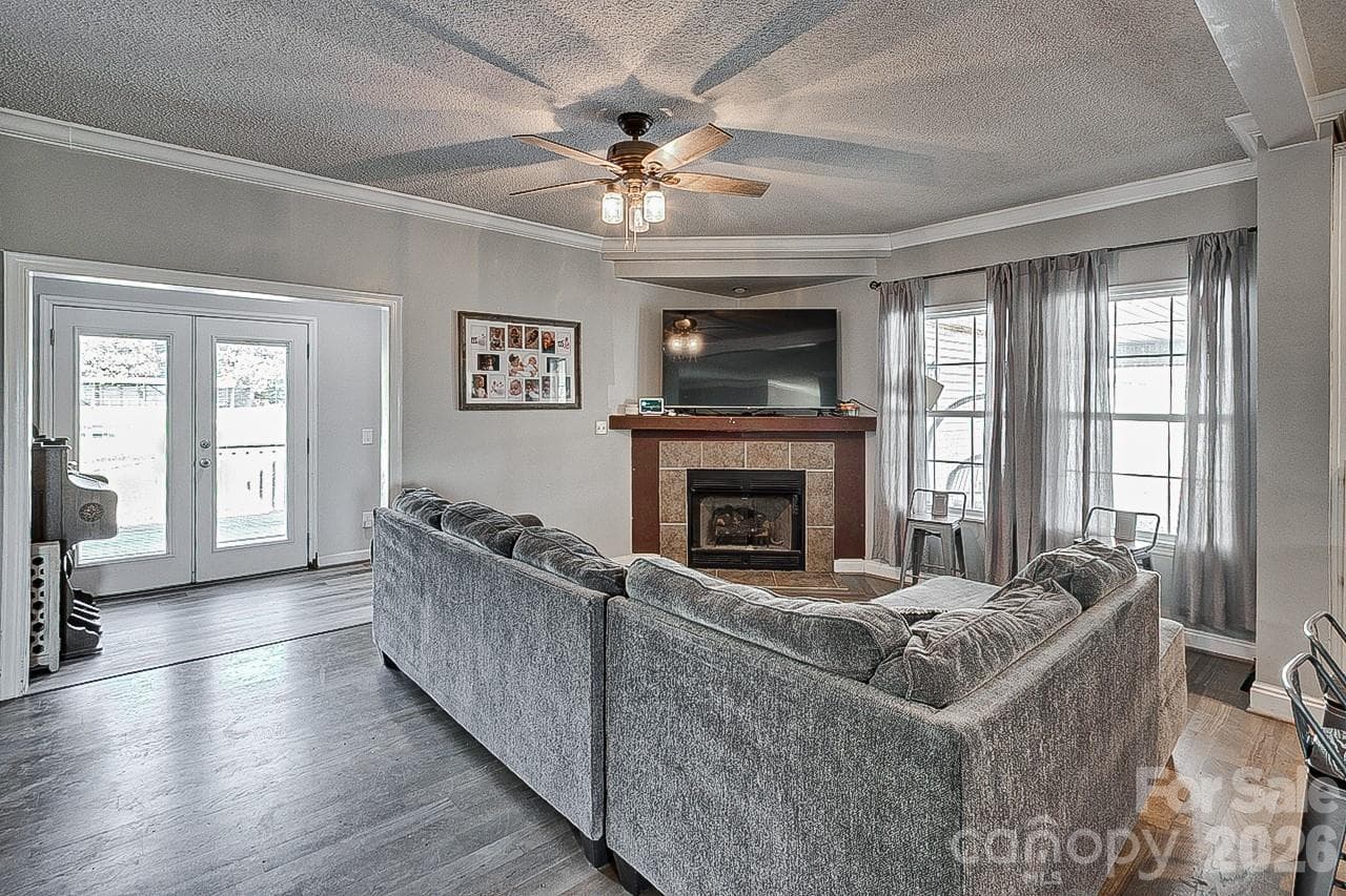 Single Family Residence at 4561 Shelton Country Road, Liberty, photo 3 of 48