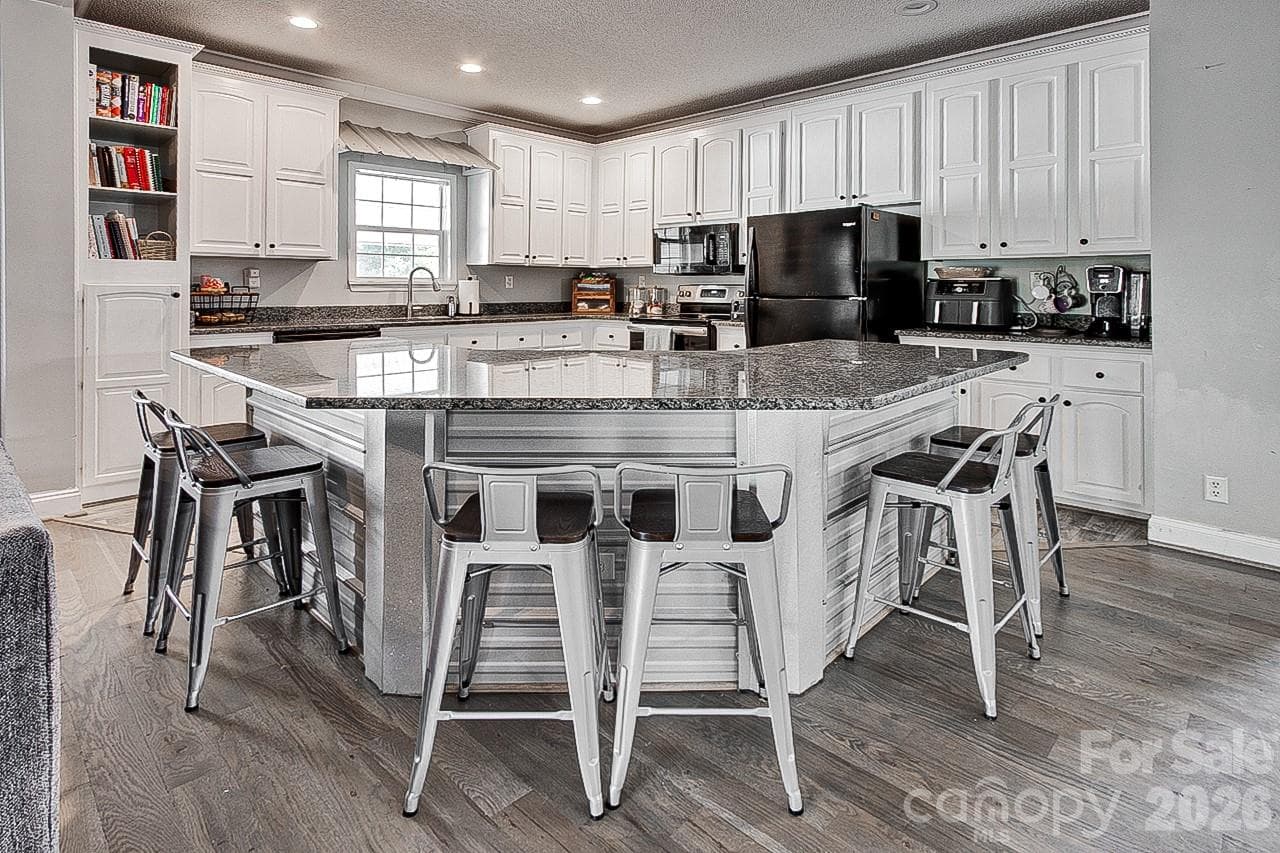 Single Family Residence at 4561 Shelton Country Road, Liberty, photo 6 of 48