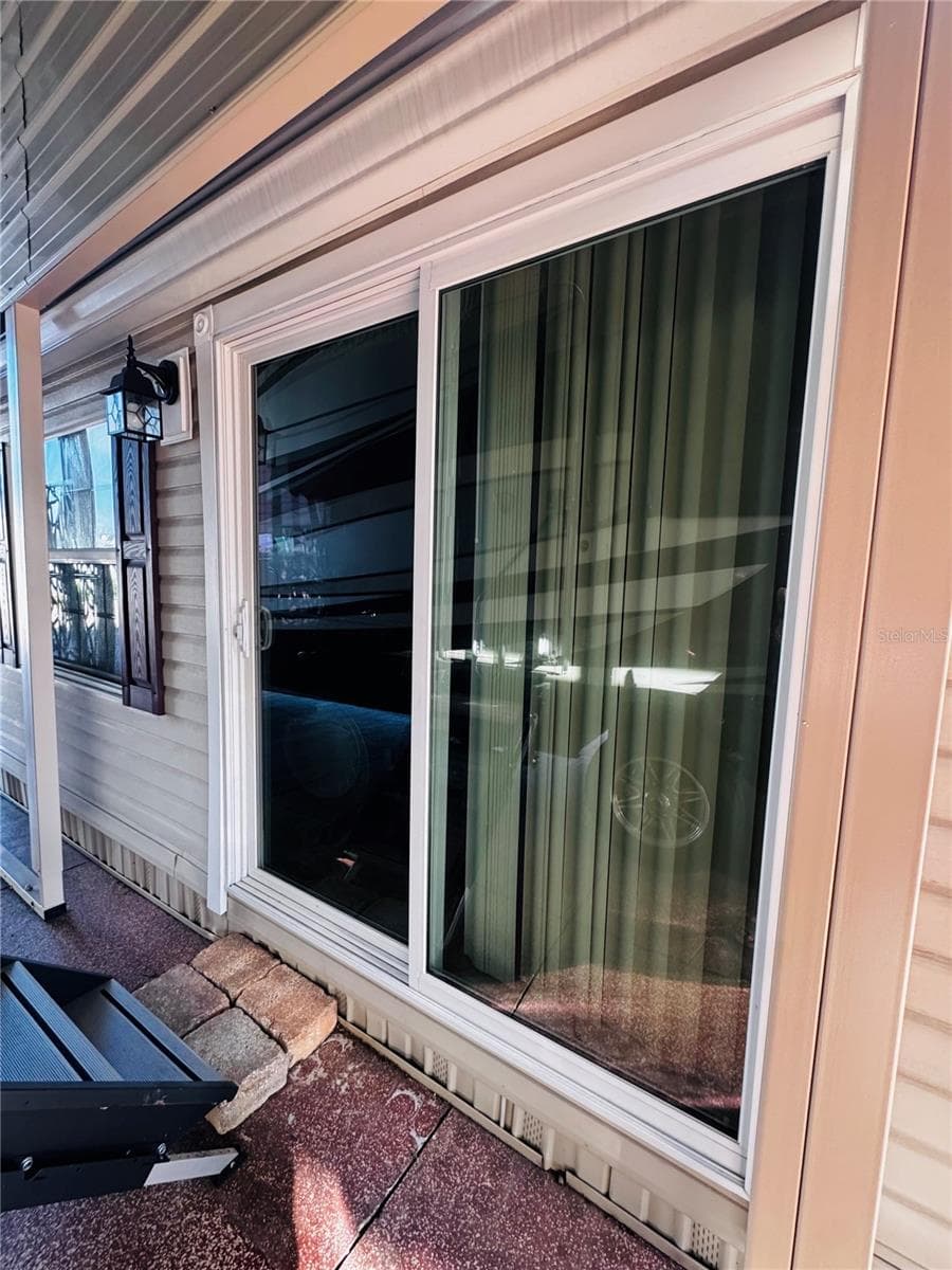 Sliders to the Casita - 321 ST GEORGE DR, DAVENPORT