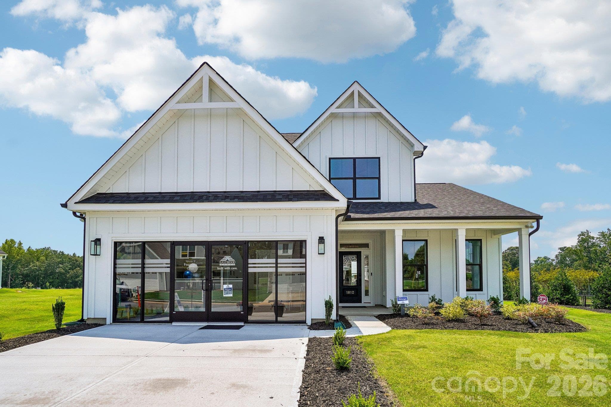 445 1 Ingleside Farm Road N