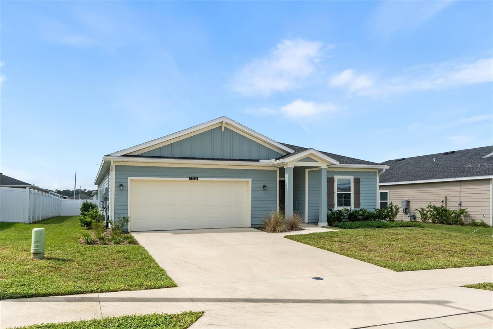 Single Family Residence at 12528 NW 138TH TER, ALACHUA, photo 2 of 44