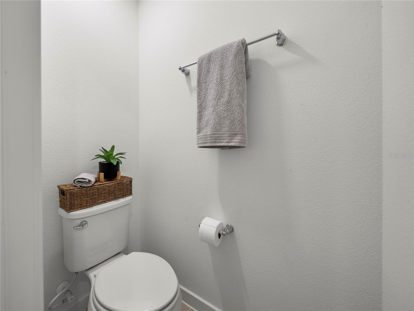 Private Primary Suite Toilet Room - 1076 KISTNA DR, ZEPHYRHILLS