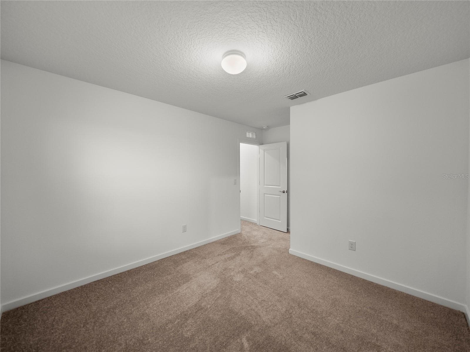 Rear Bedroom Alternate View - 1076 KISTNA DR, ZEPHYRHILLS
