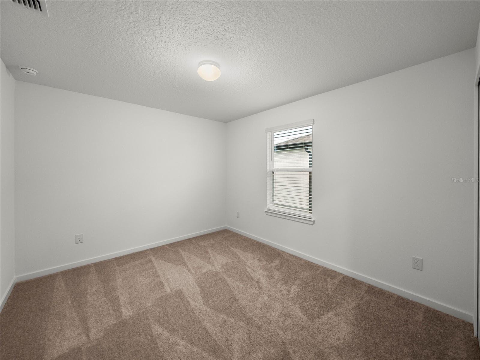Upstairs Middle Bedroom - 1076 KISTNA DR, ZEPHYRHILLS