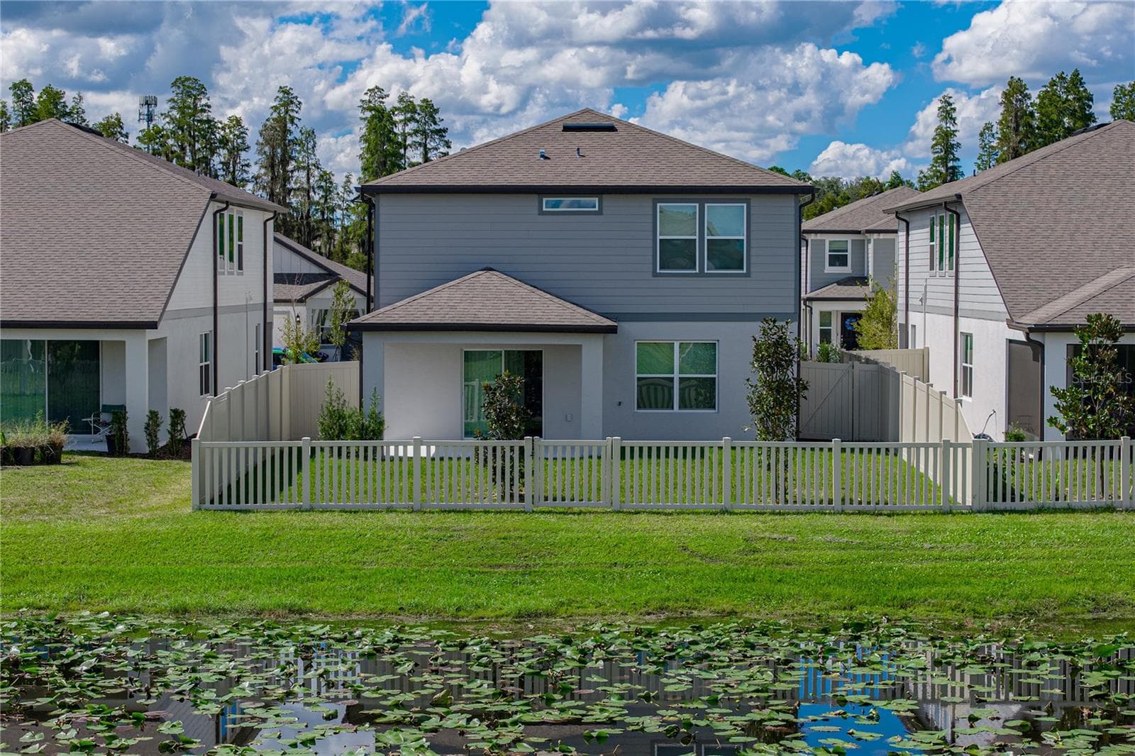Rear Fully Fenced Back Yard - 1076 KISTNA DR, ZEPHYRHILLS