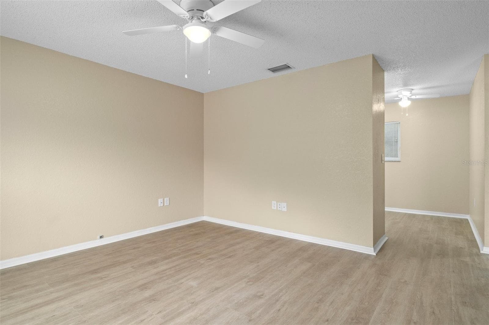 Triplex at 1240 SYLVIA AVE, SPRING HILL, photo 7 of 22