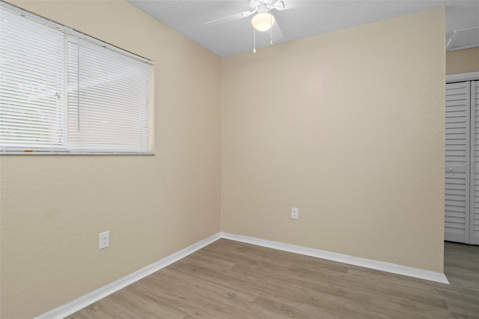 Triplex at 1240 SYLVIA AVE, SPRING HILL, photo 11 of 22