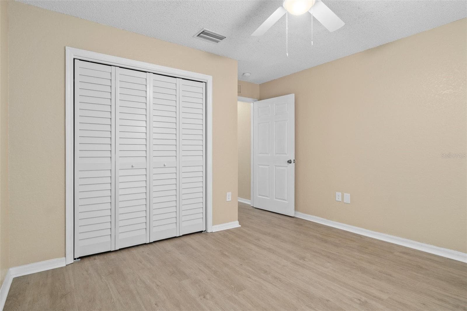 Triplex at 1240 SYLVIA AVE, SPRING HILL, photo 16 of 22