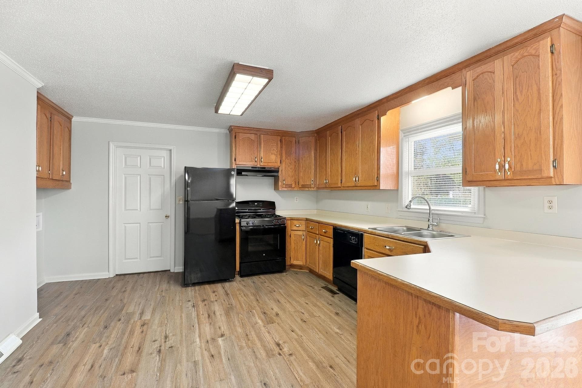Single Family Residence at 2338 Linwood Road, Gastonia, photo 4 of 15