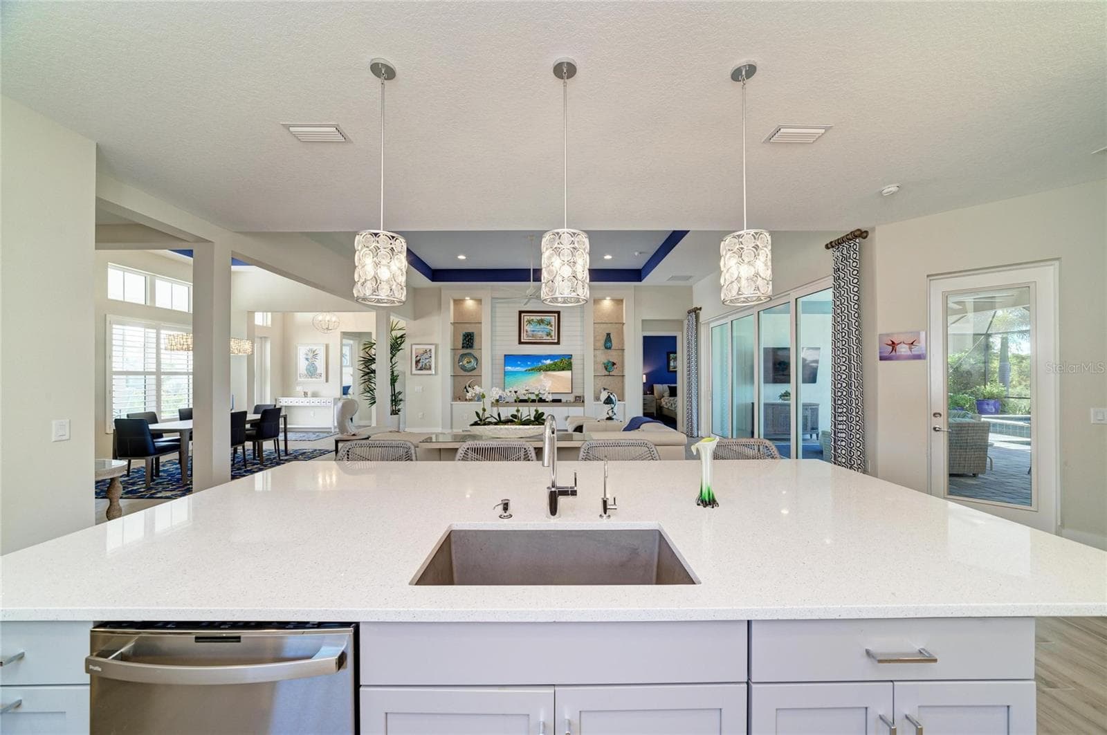 Single Family Residence at 8269 GRANDE SHORES DR, SARASOTA, photo 26 of 90