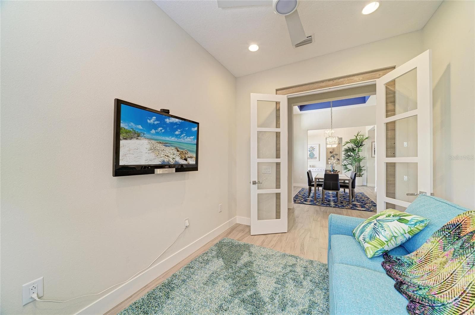 Single Family Residence at 8269 GRANDE SHORES DR, SARASOTA, photo 36 of 90