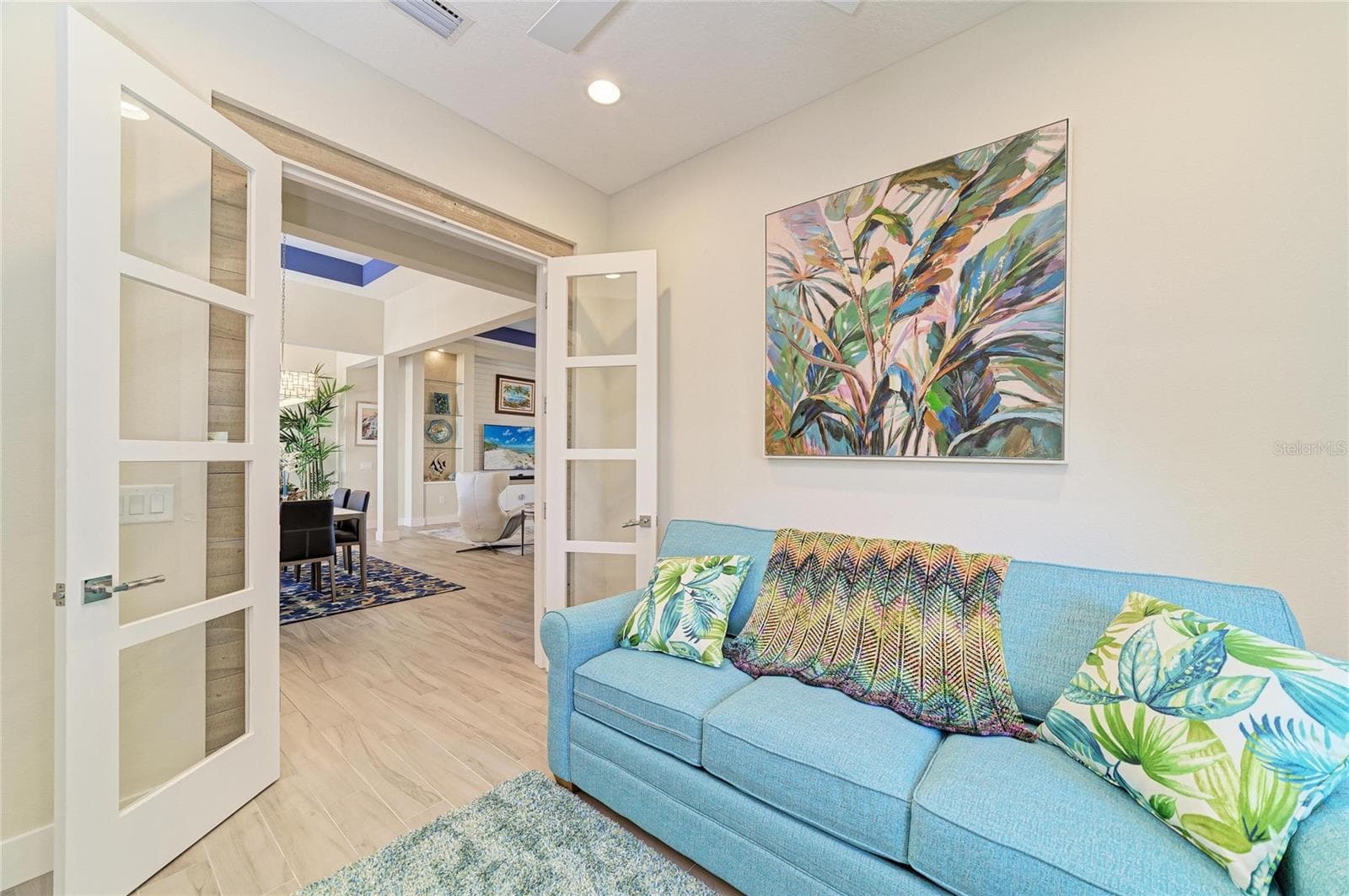 Single Family Residence at 8269 GRANDE SHORES DR, SARASOTA, photo 37 of 90