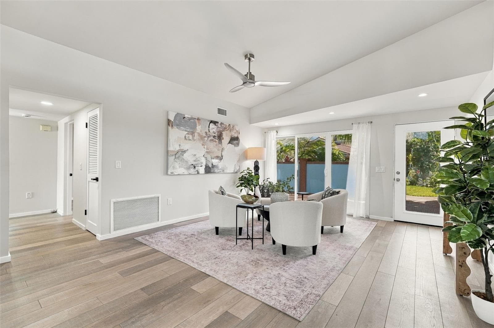 Single Family Residence at 528 KEY ROYALE DR, HOLMES BEACH, photo 7 of 76