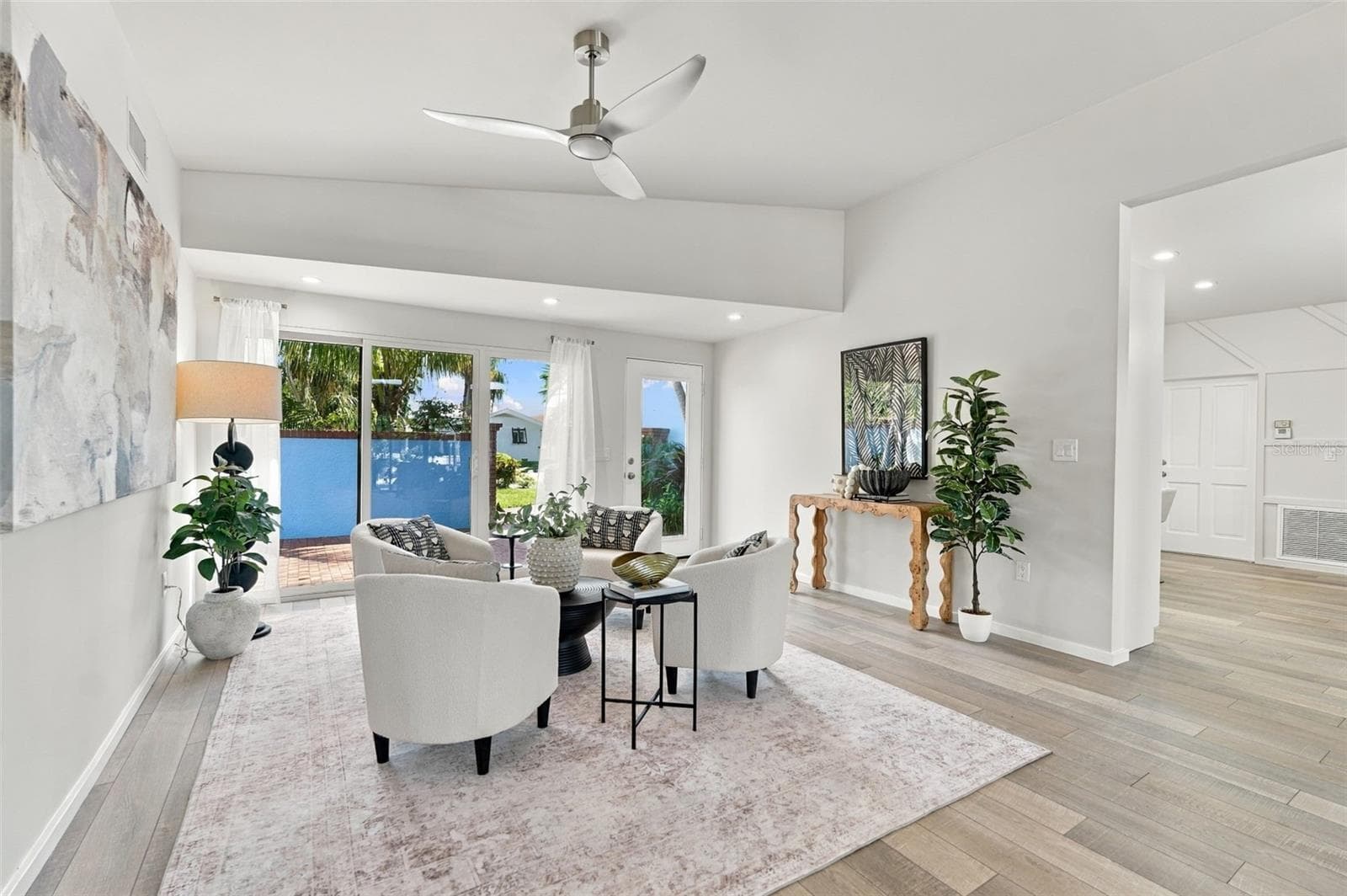 Single Family Residence at 528 KEY ROYALE DR, HOLMES BEACH, photo 8 of 76