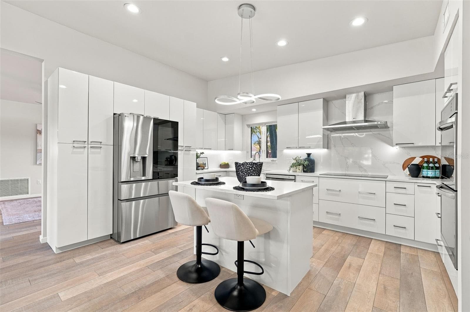 Single Family Residence at 528 KEY ROYALE DR, HOLMES BEACH, photo 12 of 76