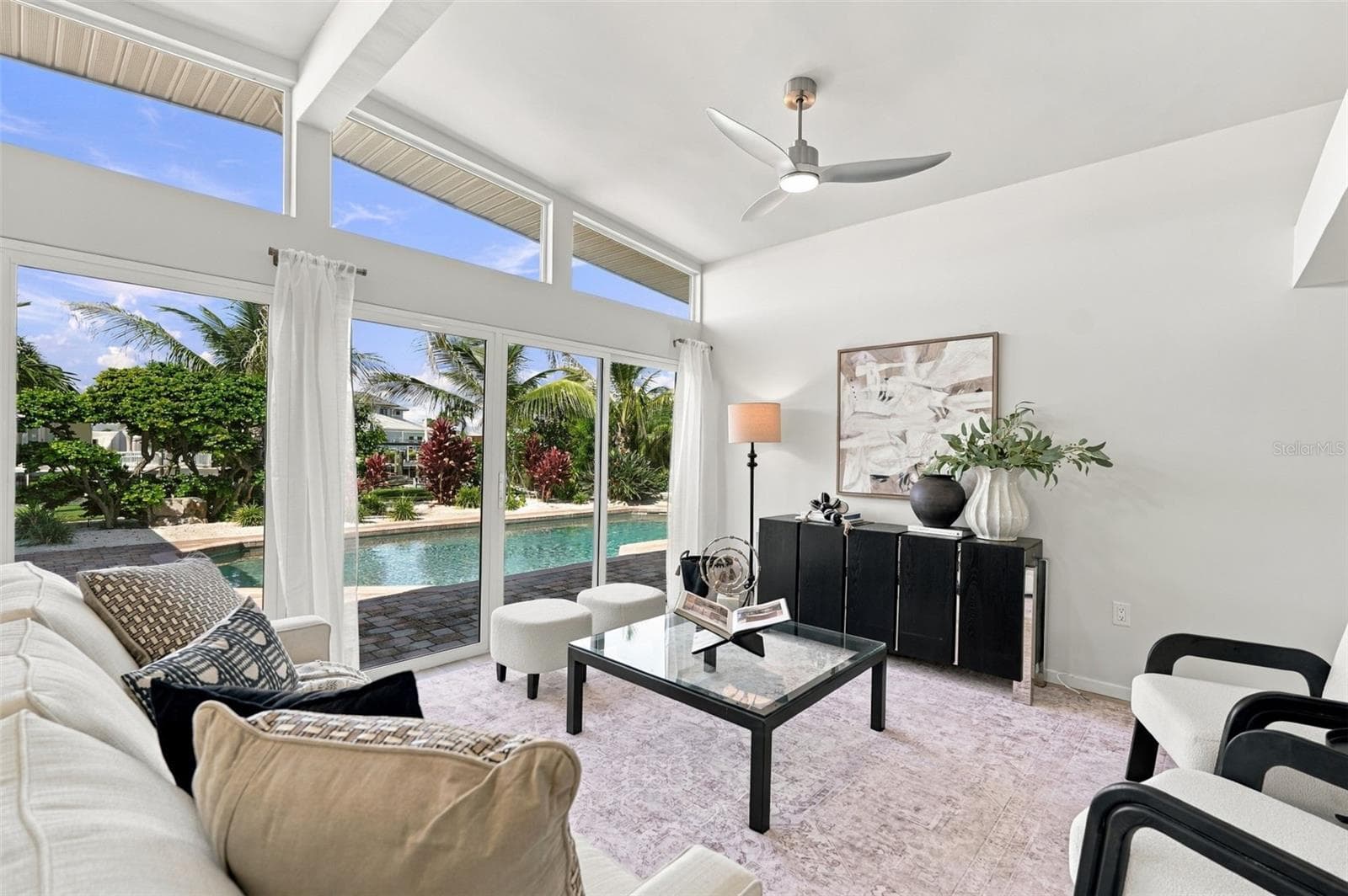 Single Family Residence at 528 KEY ROYALE DR, HOLMES BEACH, photo 21 of 76