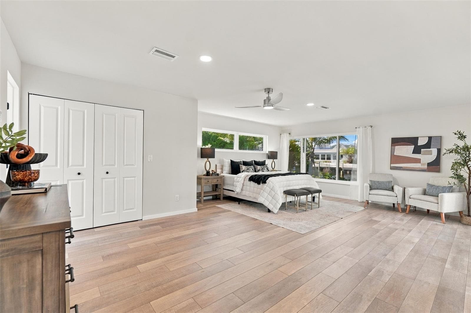 Single Family Residence at 528 KEY ROYALE DR, HOLMES BEACH, photo 27 of 76