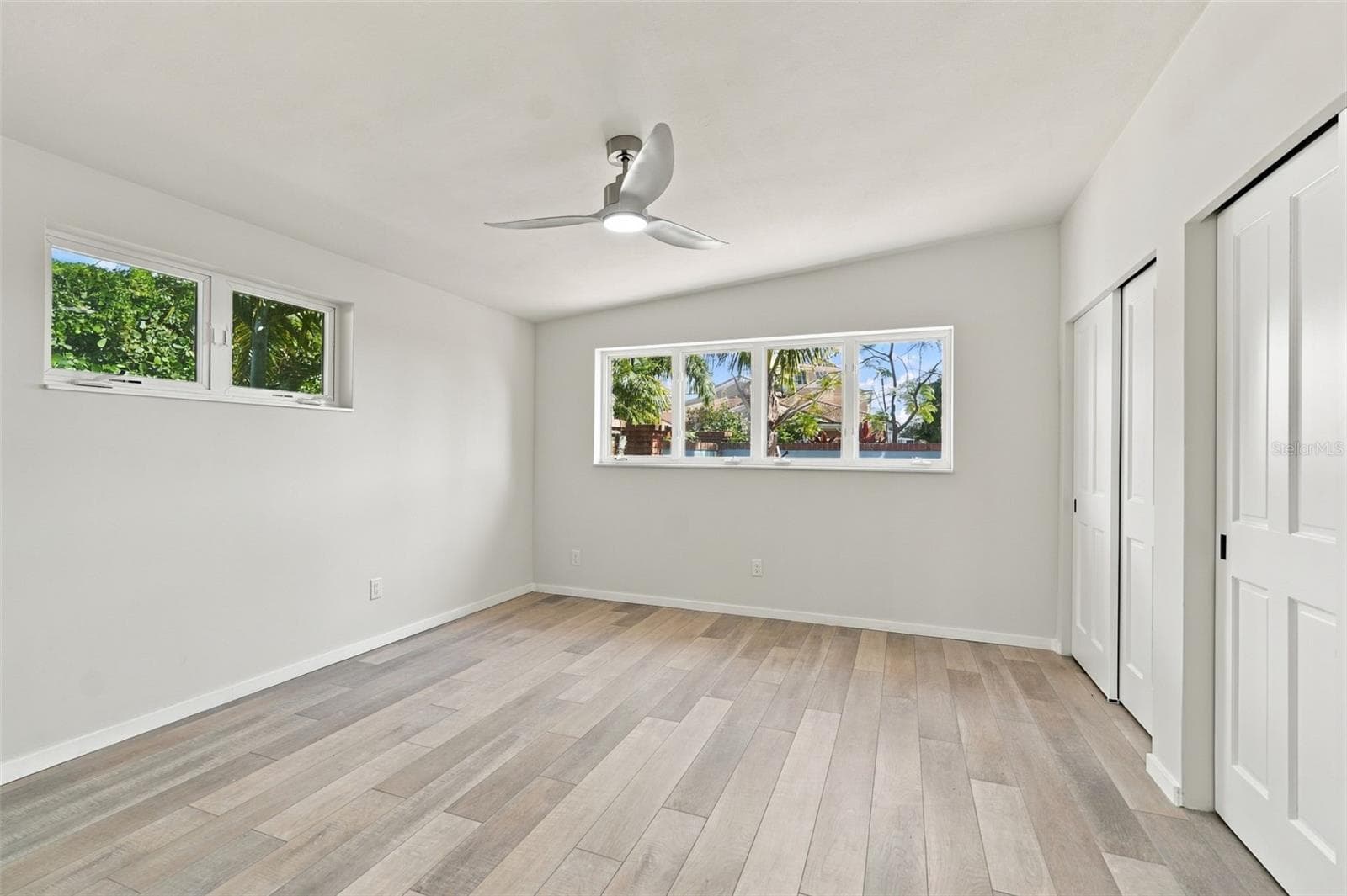 Single Family Residence at 528 KEY ROYALE DR, HOLMES BEACH, photo 39 of 76