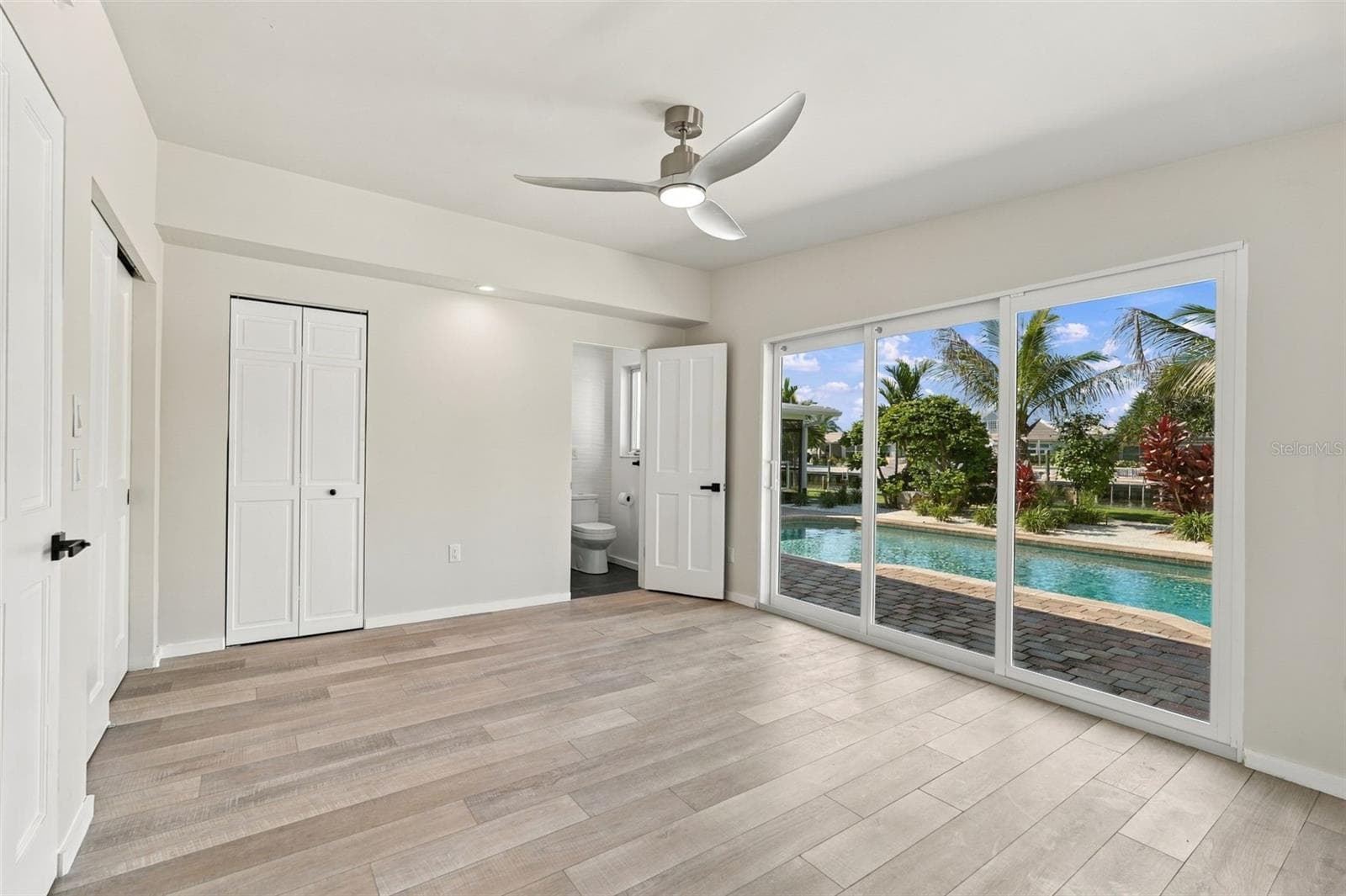 Single Family Residence at 528 KEY ROYALE DR, HOLMES BEACH, photo 47 of 76