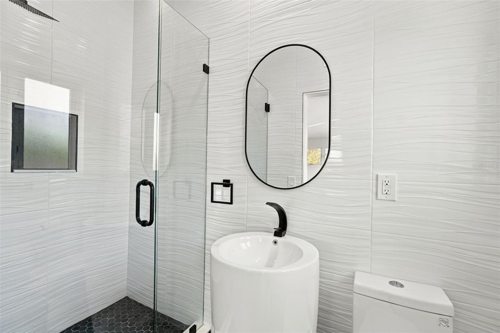 Single Family Residence at 528 KEY ROYALE DR, HOLMES BEACH, photo 48 of 76