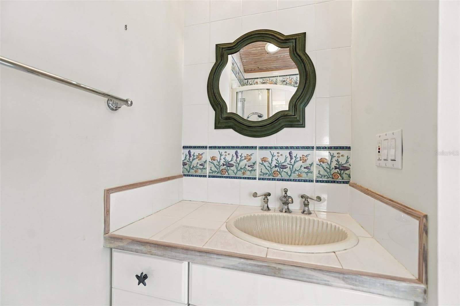 Single Family Residence at 528 KEY ROYALE DR, HOLMES BEACH, photo 58 of 76