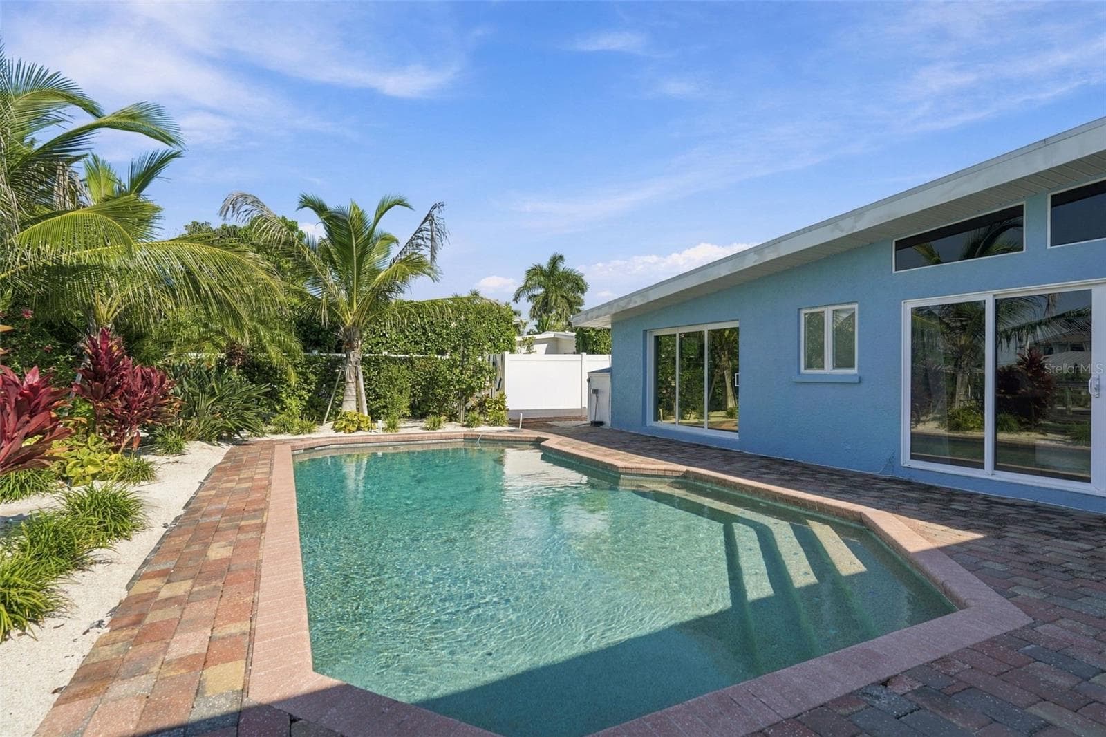 Single Family Residence at 528 KEY ROYALE DR, HOLMES BEACH, photo 75 of 76