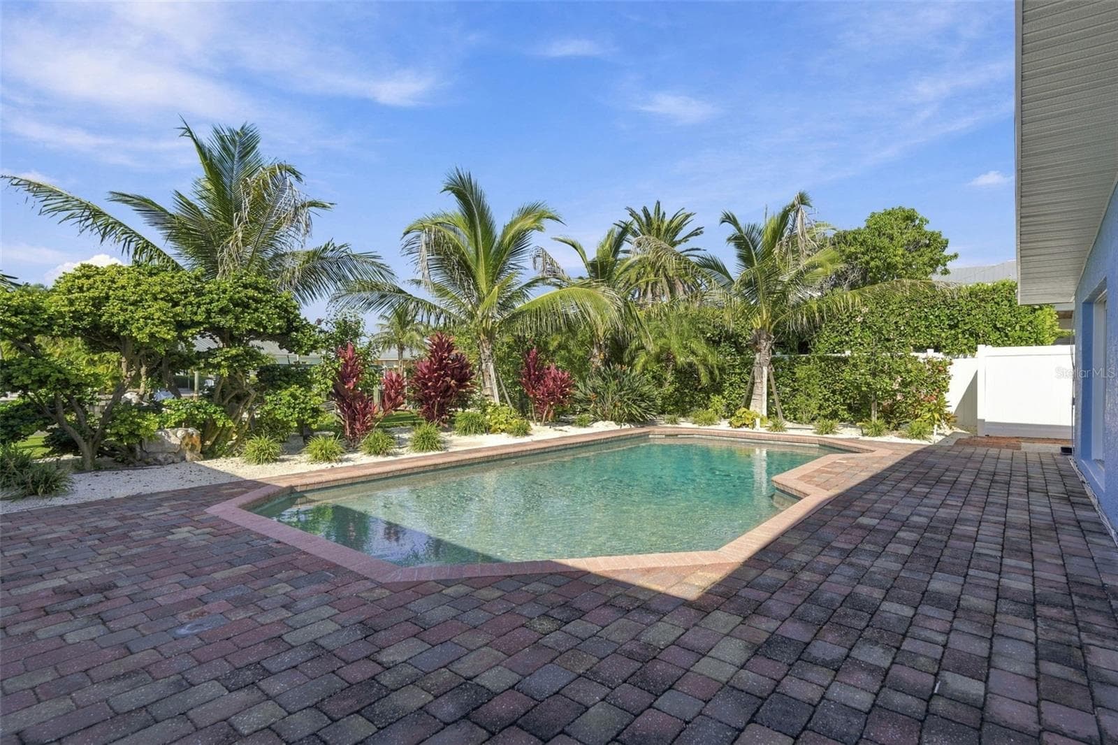 Single Family Residence at 528 KEY ROYALE DR, HOLMES BEACH, photo 76 of 76