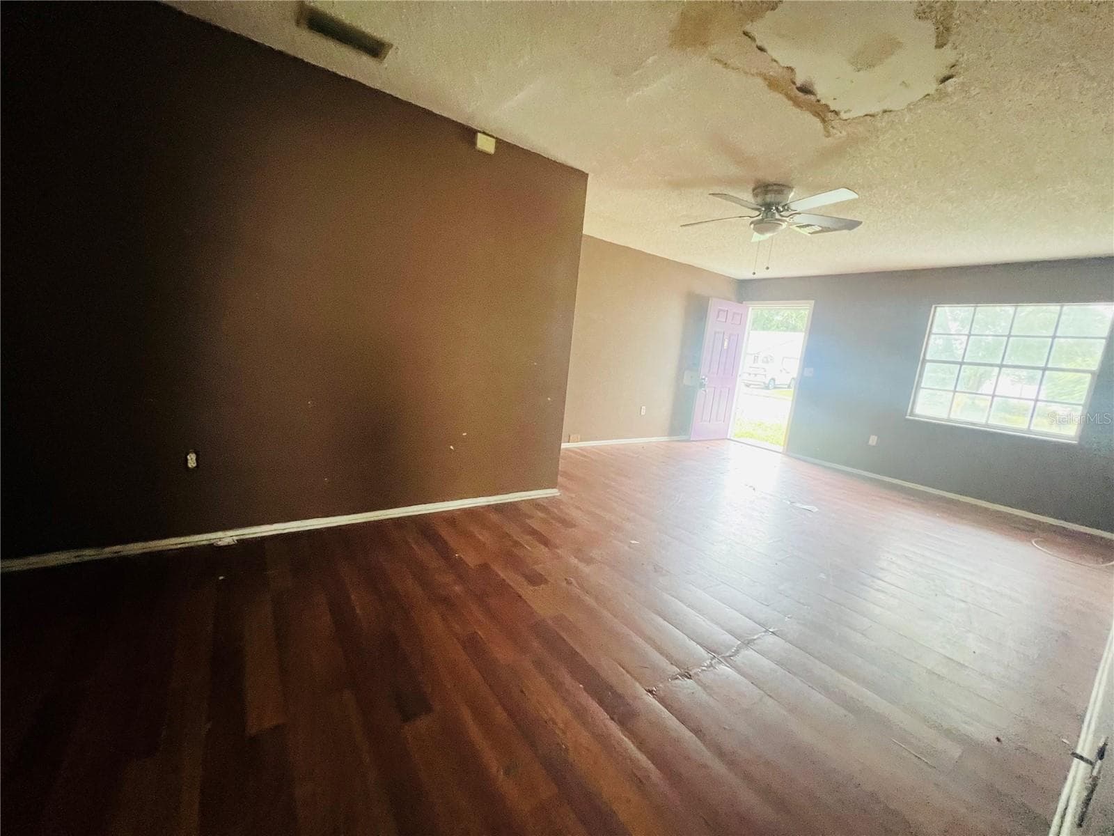 VIEW FROM KITCHEN TO DINING AND LIVING AREA - 3131 CHALON ST, NEW PORT RICHEY