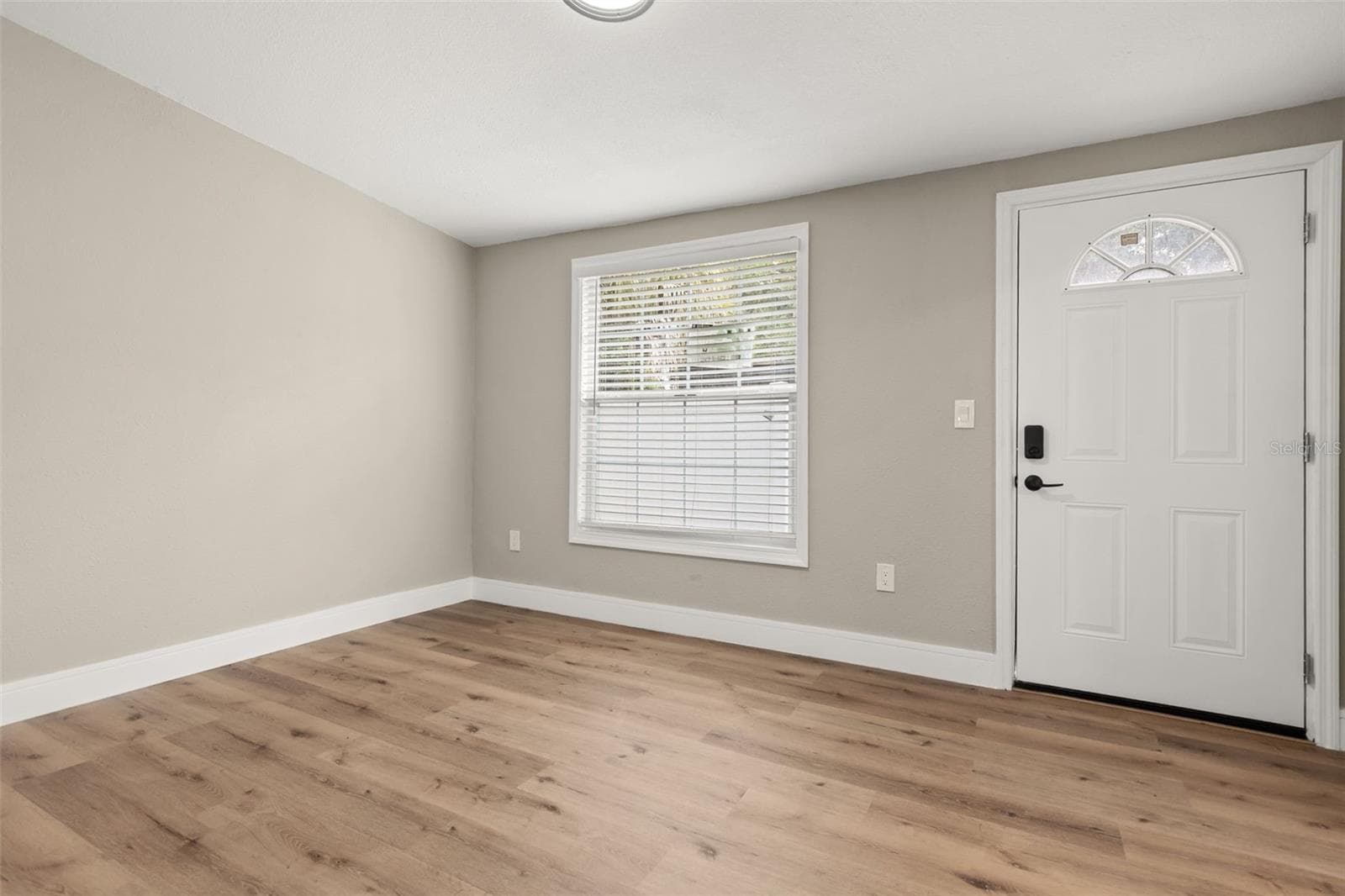 Single Family Residence at 15 E LAUREL ST, APOPKA, photo 20 of 51
